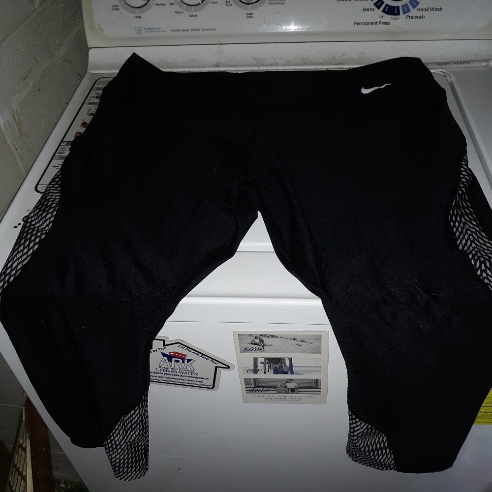 Nike Dri-Fit Capri Leggings